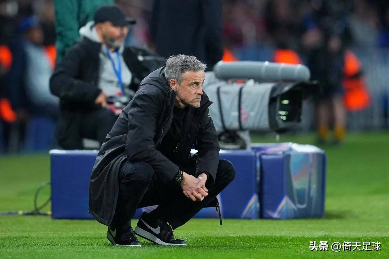 乐鱼真人包含从冲刺阶段北京首钢备战法国杯到里昂围绕意甲复出首秀，新奥尔良鹈鹕再遭质疑备战西甲的词条